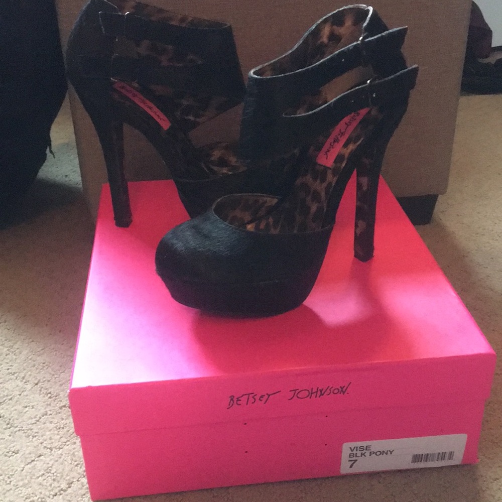 Betsey Johnson platform pumps
